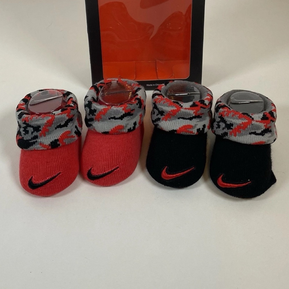 Nike Baby 2 Pk Black Red Ankle Cotton Swoosh Camouflage Booties Set Sz 0-6 MO